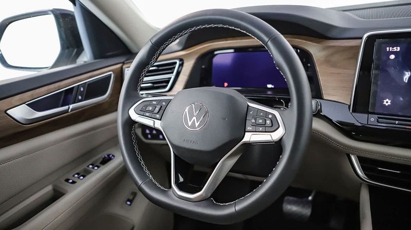 2024 Volkswagen Atlas 2.0T SE w/TechnologyImage 16