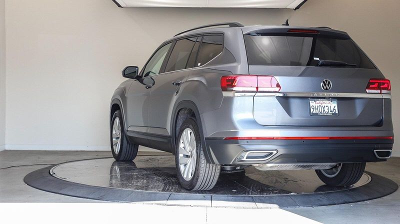 2023 Volkswagen Atlas 2.0T SE w/TechnologyImage 2