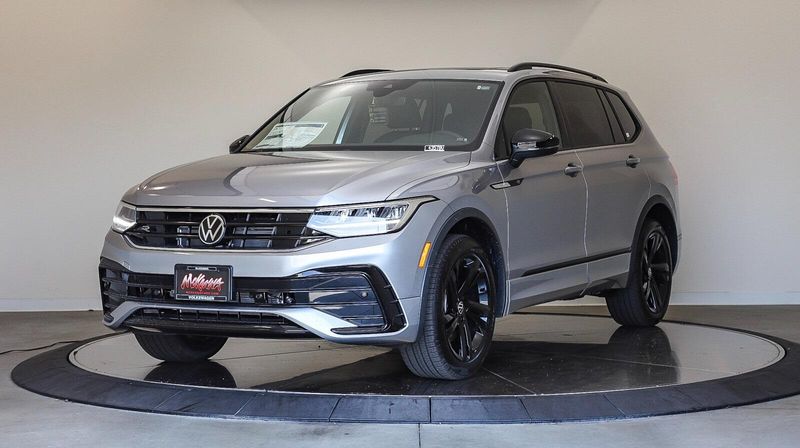 2024 Volkswagen Tiguan 2.0T SE R-Line BlackImage 1