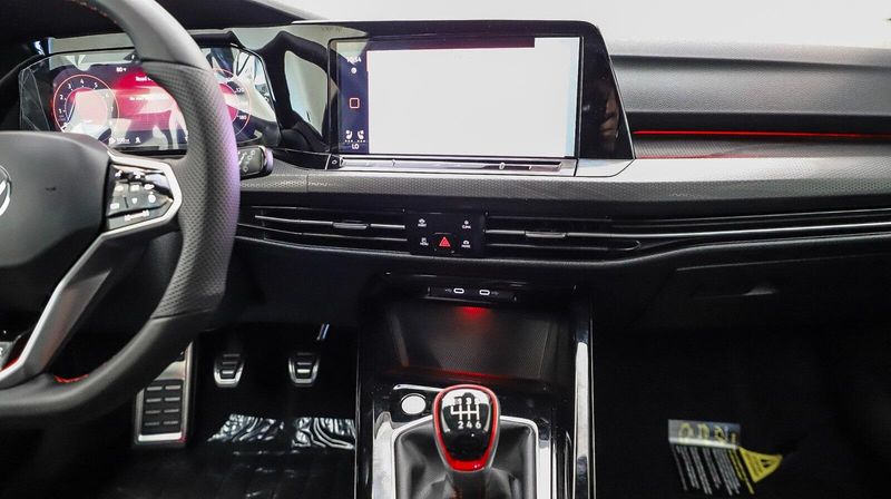 2024 Volkswagen Golf GTI SEImage 13