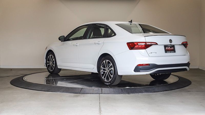 2024 Volkswagen Jetta 1.5T SportImage 2