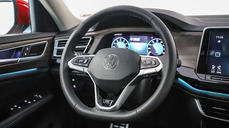 2024 Volkswagen Atlas 2.0T SEL Premium R-LineImage 16