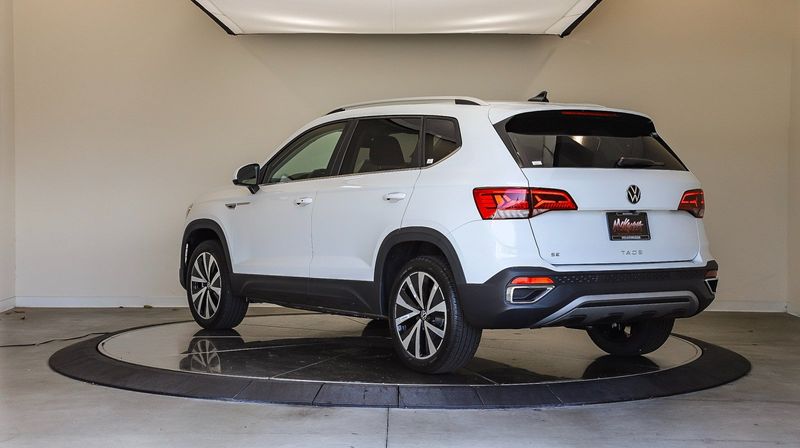 2024 Volkswagen Taos 1.5T SEImage 2