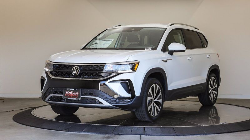 2024 Volkswagen Taos 1.5T SEImage 1