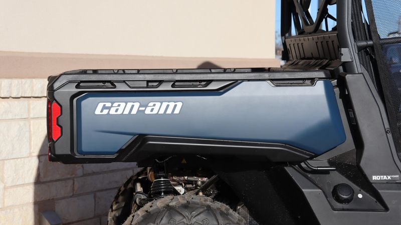 2025 Can-Am DEFENDER DPS HD7 DUSTY NAVYImage 7