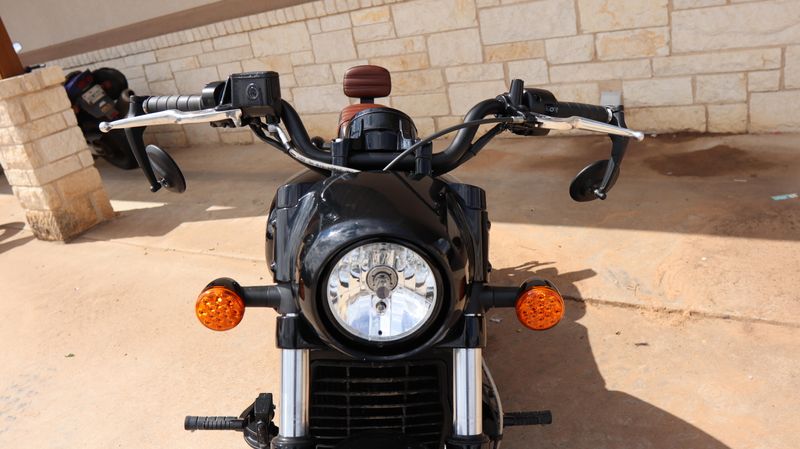 2021 Indian Motorcycle SCOUT BOBBER ABS THUNDER BLACK 49ST Bobber Image 9