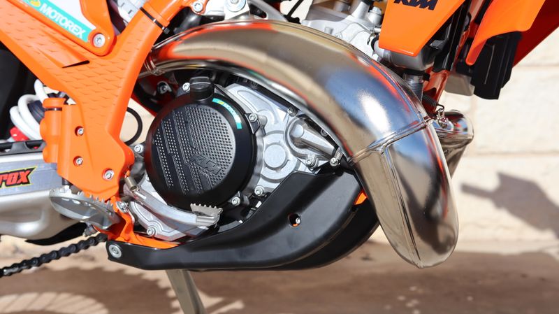 2025 KTM 300 XCW CHAMPION EDITION Image 4