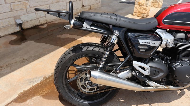 2020 Triumph Speed Twin 1200 Base Image 3
