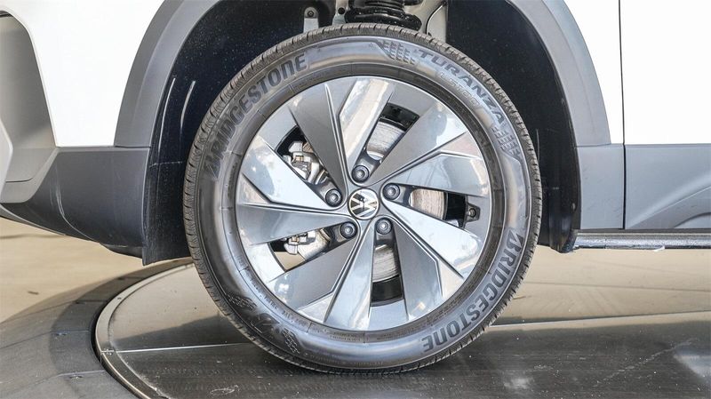 New 2025 Volkswagen Taos 1.5T SImage 10