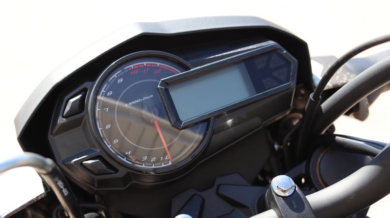 2025 Kawasaki Z125 PRO CYPHER CAMO TAN Image 8