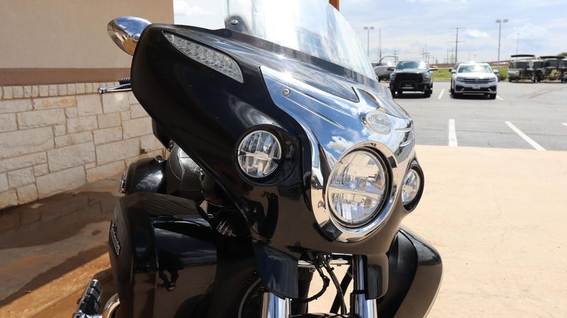 2015 Indian Motorcycle ROADMASTER THUNDER BLACK CAL Base Image 5