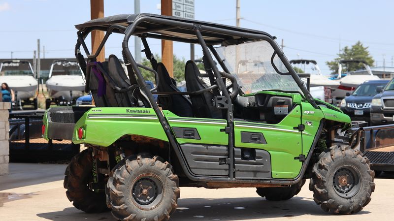 2014 Kawasaki TERYX4 LE Image 3