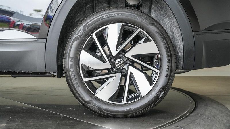New 2025 Volkswagen Atlas 2.0T SE w/TechnologyImage 9