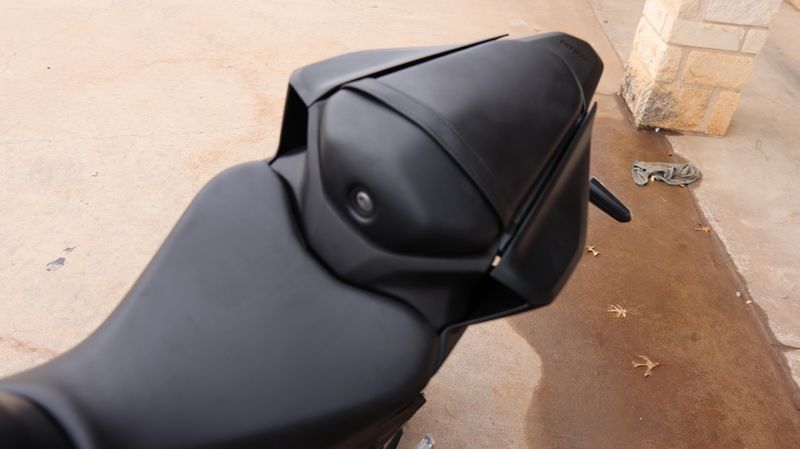 NEW 2026 YAMAHA YZFR3 ABS Image 12