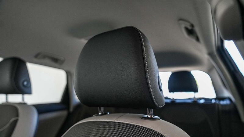 New 2025 Volkswagen Taos 1.5T SEImage 25