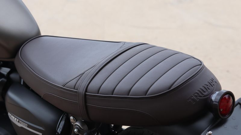 2020 Triumph STREET TWIN 900 Image 10