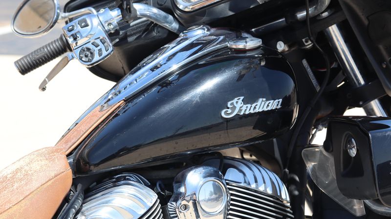 2015 Indian Motorcycle ROADMASTER THUNDER BLACK 49ST Base Image 8
