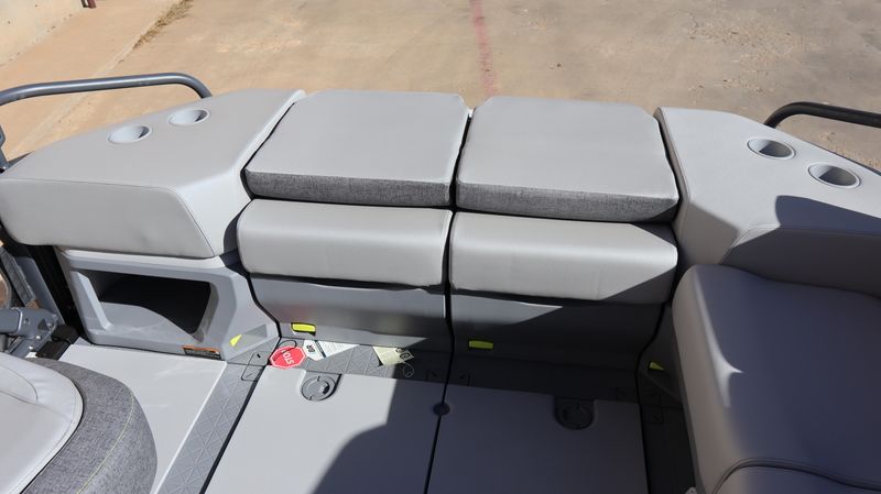 2025 SEADOO SWITCH SPORT 21 230HP PAINTED TRAILER LAVA RED Image 19