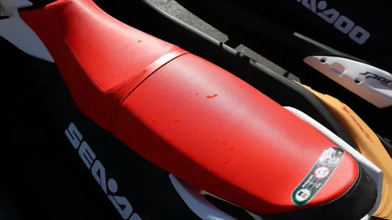 NEW 2026 SEADOO SPARK FOR 3 90HP CONVENIENCE PACKAGE WITH SOUND SYSTEM Image 4