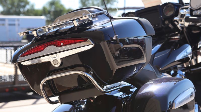 NEW 2025 INDIAN MOTORCYCLE ROADMASTER DARK HORSE NARA BRONZE SMOKE Image 14