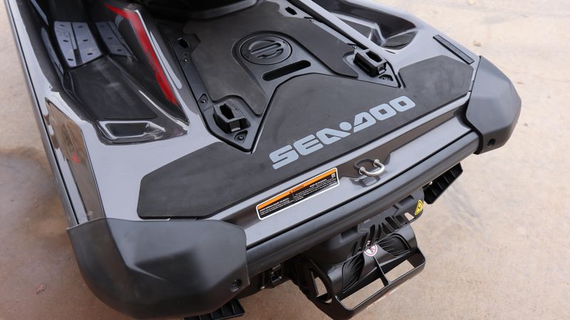 2025 SEADOO GTRX 300 WITH SOUND SYSTEM ECLIPSE BLACK AND DEEP MARSALA Image 7