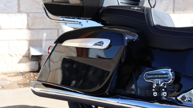 NEW 2025 INDIAN MOTORCYCLE ROADMASTER DARK HORSE NARA BRONZE SMOKE Image 8