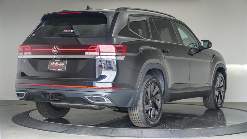 New 2025 Volkswagen Atlas 2.0T SE w/TechnologyImage 4