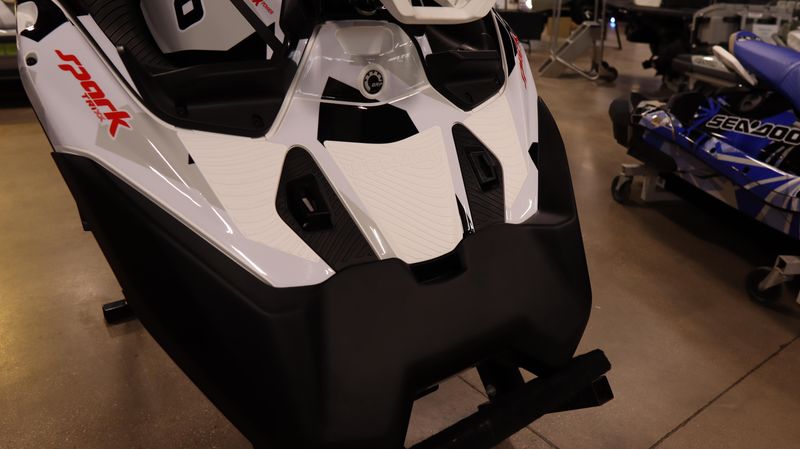 2025 SEADOO SPARK TRIXX FOR 3 WITH SOUND SYSTEM DRAGON RED AND WHITE Image 3