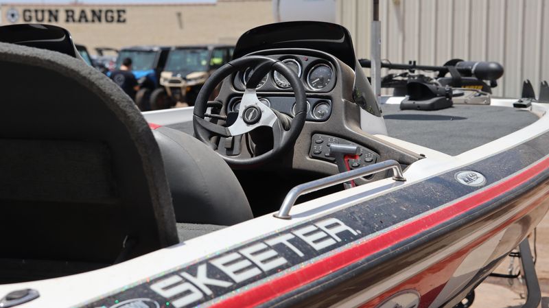 2005 SKEETER ZX225 Image 29