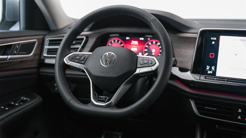 2025 Volkswagen Atlas 2.0T SEL Premium R-LineImage 16