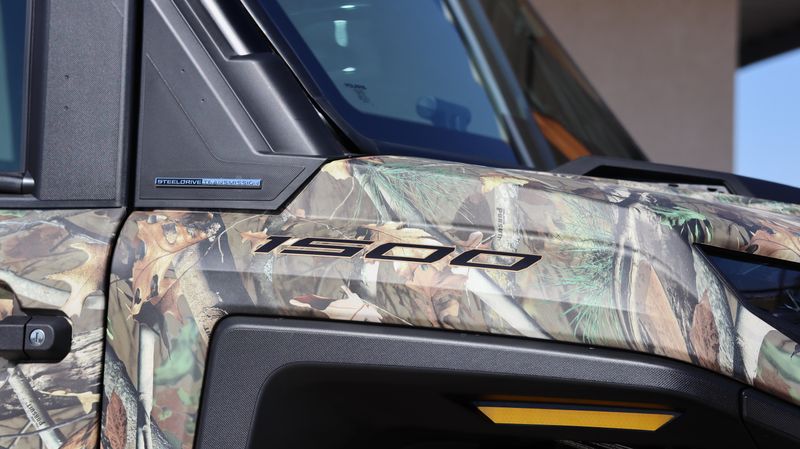 2025 Polaris TINTED RANGER CREW XD 1500 NORTHSTAR EDITION ULTIMATE PURSUIT CAMOImage 15