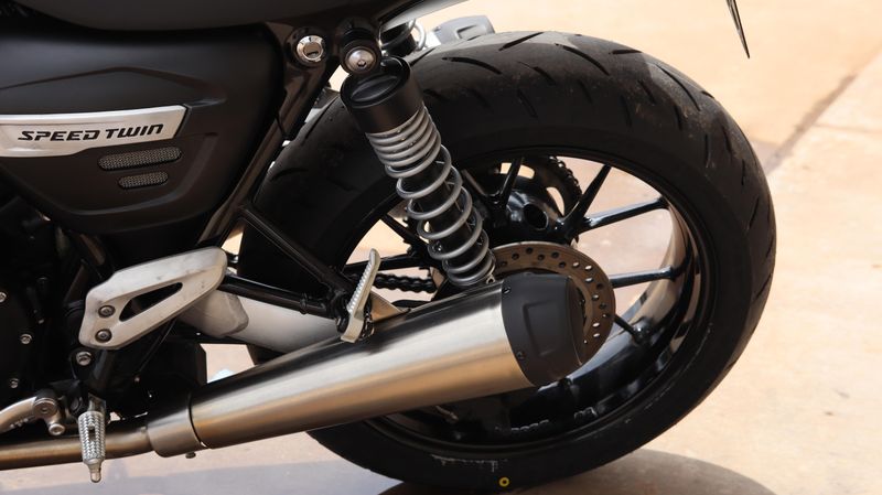 2022 Triumph Speed Twin 1200 Euro 5a Base Image 11