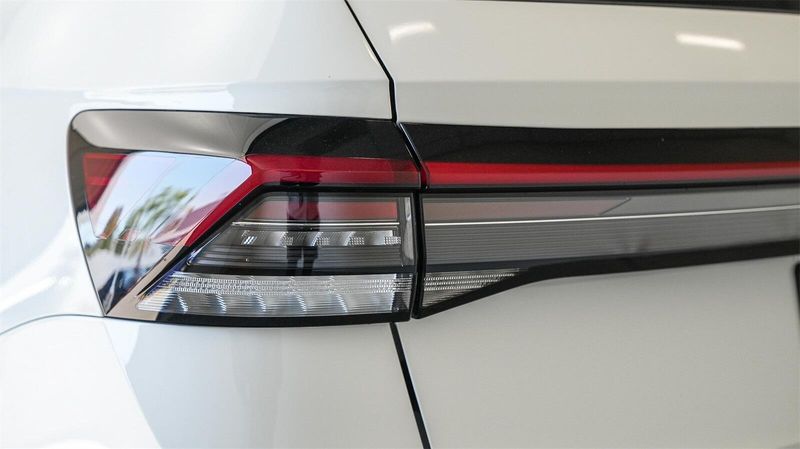 New 2025 Volkswagen Taos 1.5T SImage 8