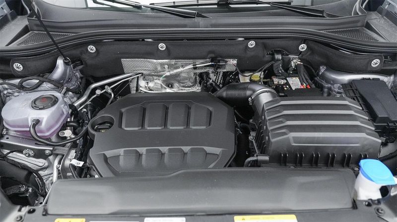 2025 Volkswagen Atlas 2.0T SEL Premium R-LineImage 12