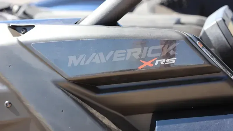 2025 Can-Am MAVERICK X3 MAX X RS TURBO RR WITH SMARTSHOX TRIPLE BLACKImage 15