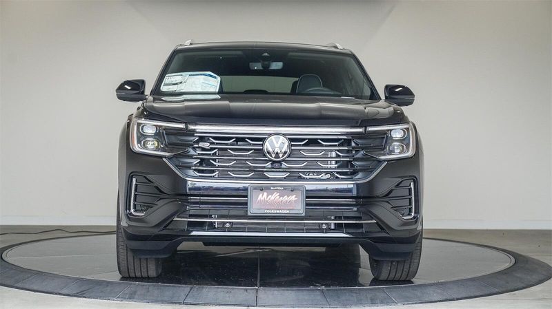 New 2025 Volkswagen Atlas Cross Sport 2.0T SEL Premium R-LineImage 6