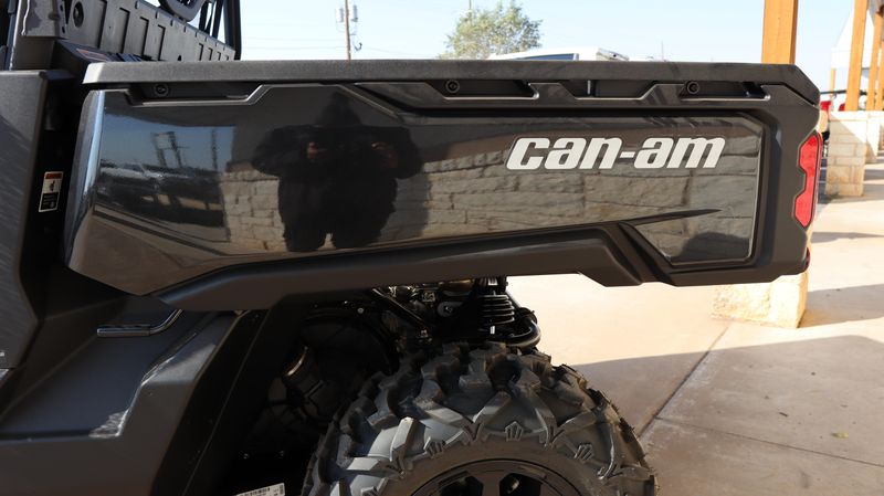 2025 Can-Am DEFENDER XT HD9 STEALTH BLACKImage 14