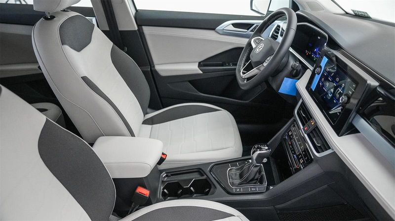 New 2025 Volkswagen Taos 1.5T SEImage 17
