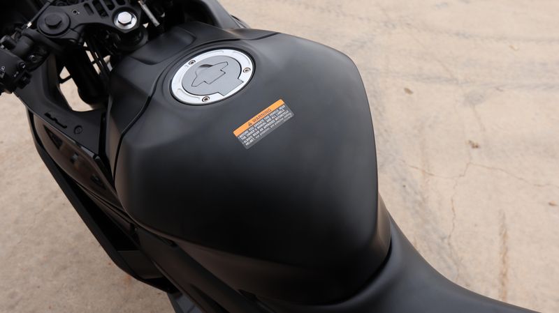 NEW 2026 YAMAHA YZFR3 ABS Image 8