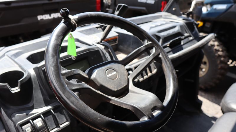 2022 Can-Am SSV DEFENDER MAX DPS HD9 BK 22 Image 15