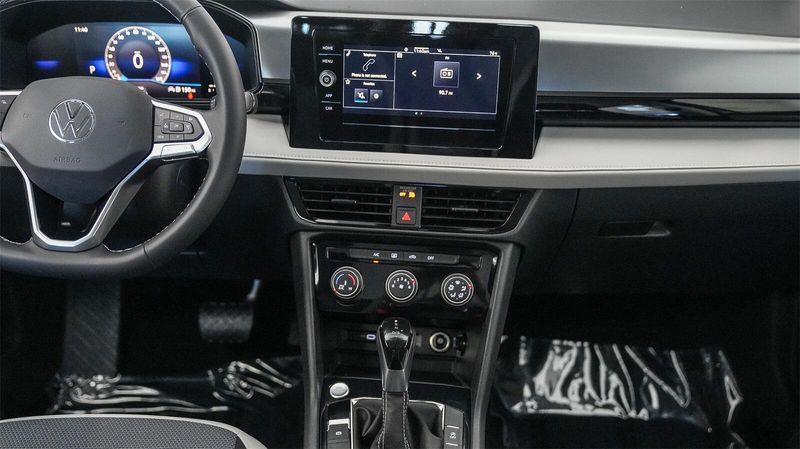 New 2025 Volkswagen Taos 1.5T SImage 14