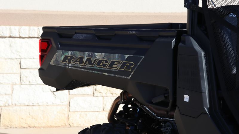 2025 Polaris RANGER CREW 1000 PREMIUM PURSUIT CAMOImage 3