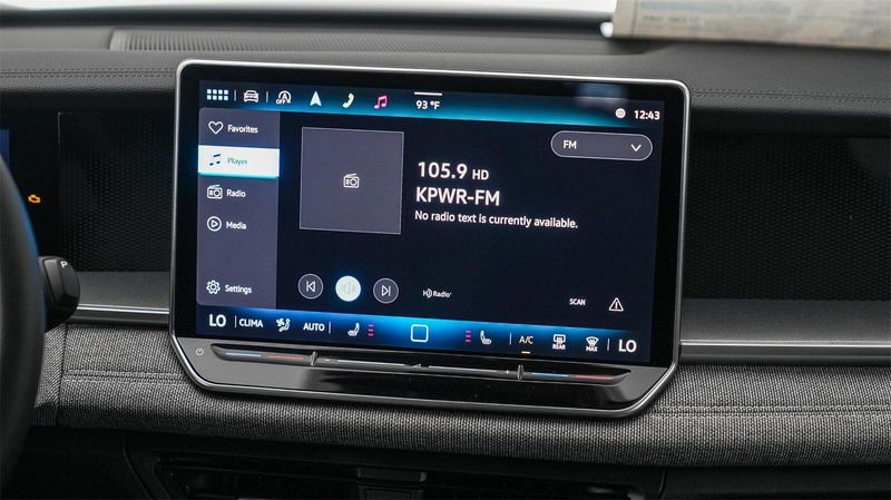 New 2025 Volkswagen Tiguan 2.0T SImage 15