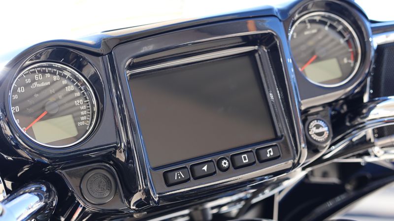 NEW 2025 INDIAN MOTORCYCLE ROADMASTER DARK HORSE NARA BRONZE SMOKE Image 18