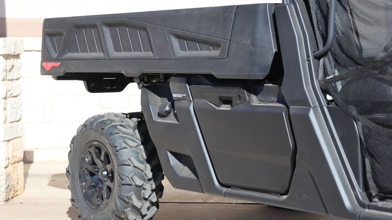 NEW 2026 CAN-AM DEFENDER PRO XT HD10 Image 4