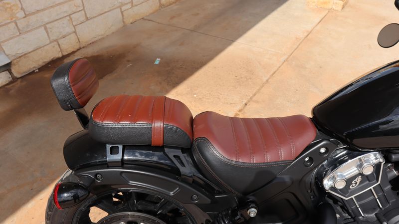 2021 Indian Motorcycle SCOUT BOBBER ABS THUNDER BLACK 49ST Bobber Image 13