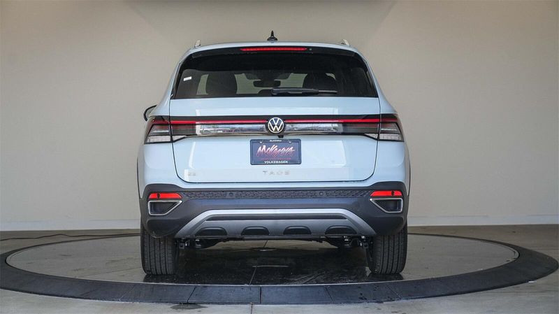 New 2025 Volkswagen Taos 1.5T SEImage 3