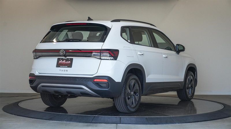 New 2025 Volkswagen Taos 1.5T SImage 4