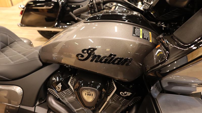 2025 Indian Motorcycle PURSUIT DARK HORSE HEAVY METAL Image 8