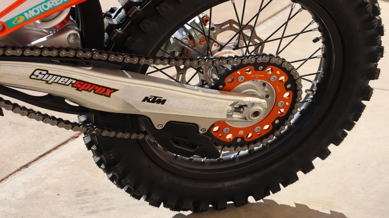 2025 KTM 300 XCW CHAMPION EDITION Image 17